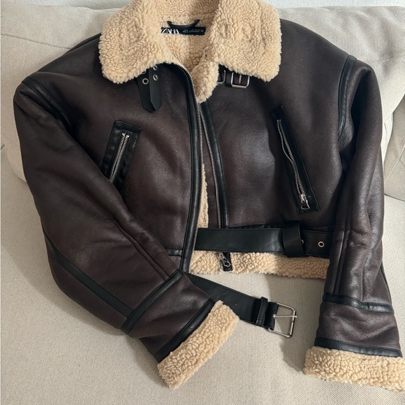 SOLD - Zara Double sided short jacket - Picture 2 of 3